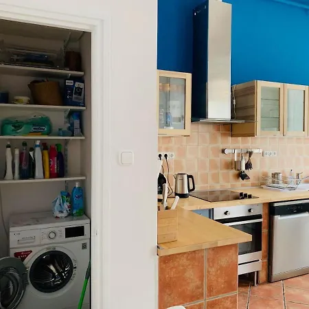 Apartment Bright Space Near Heroes' Square *