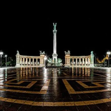 Bright Space Near Heroes' Square Budapest